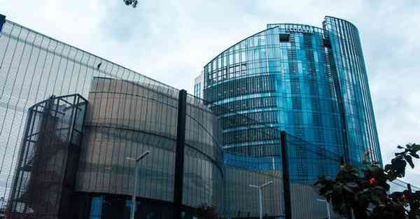 舞蹈生撕横叉怎么不疼